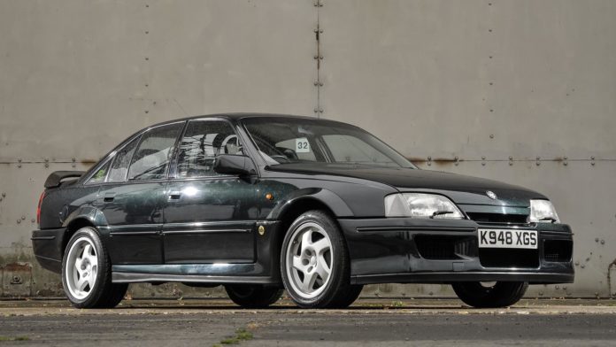 Lotus Carlton