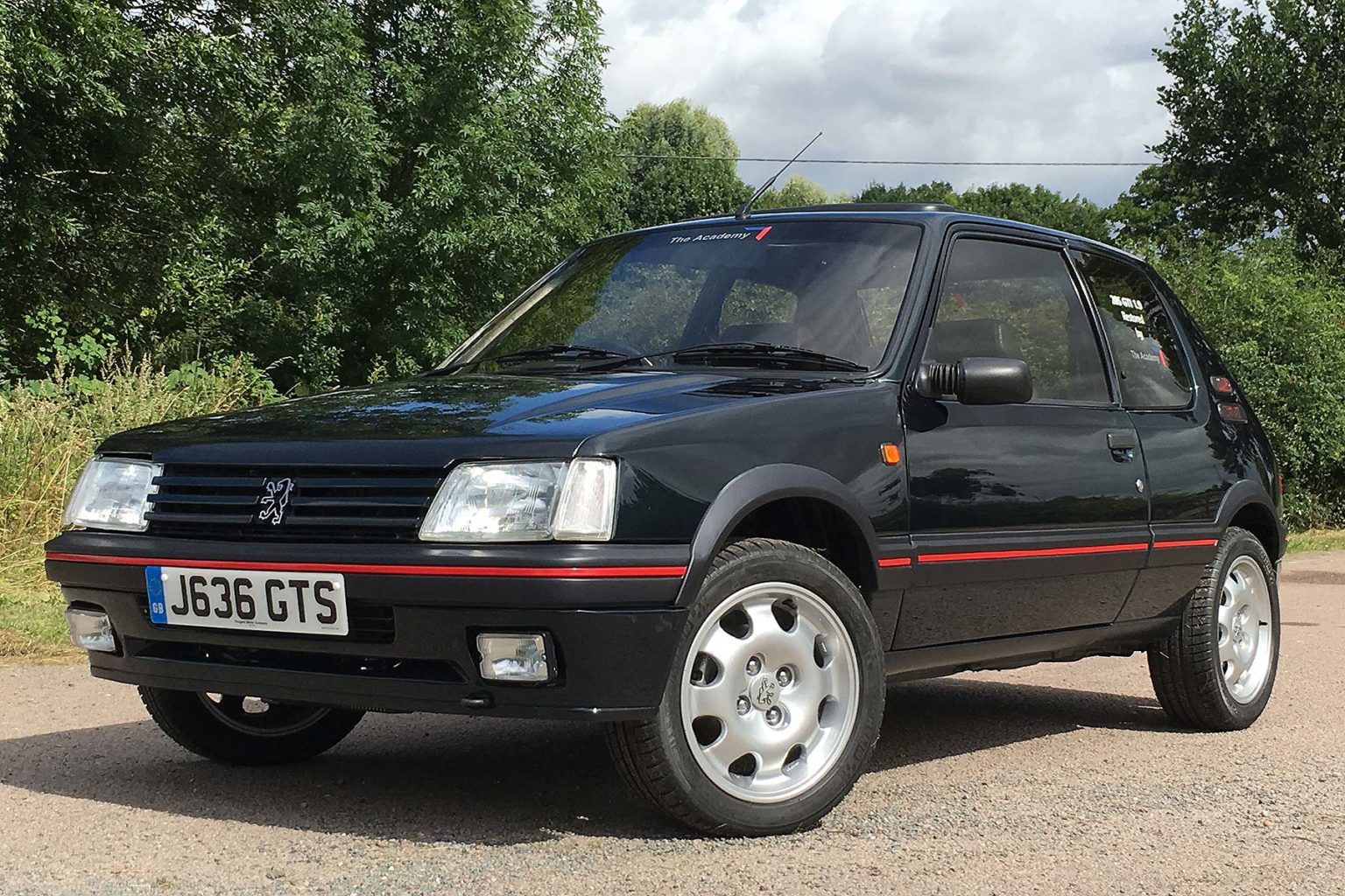 Peugeot 205 gti салон