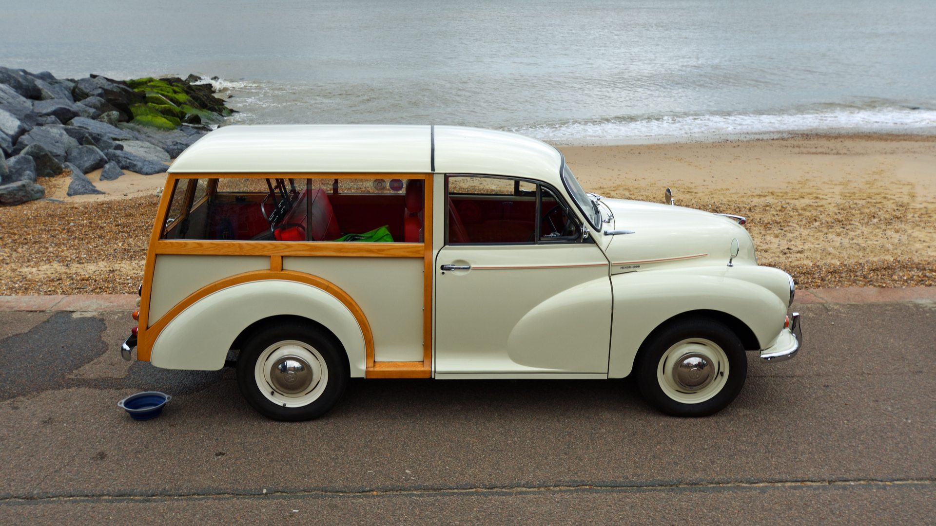 Morris Minor Traveller