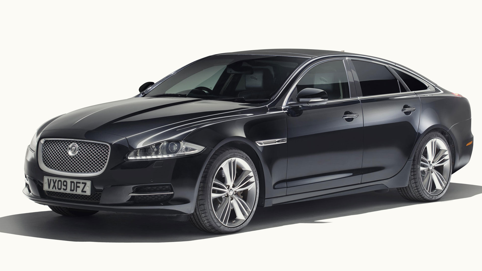 Jaguar XJ X351