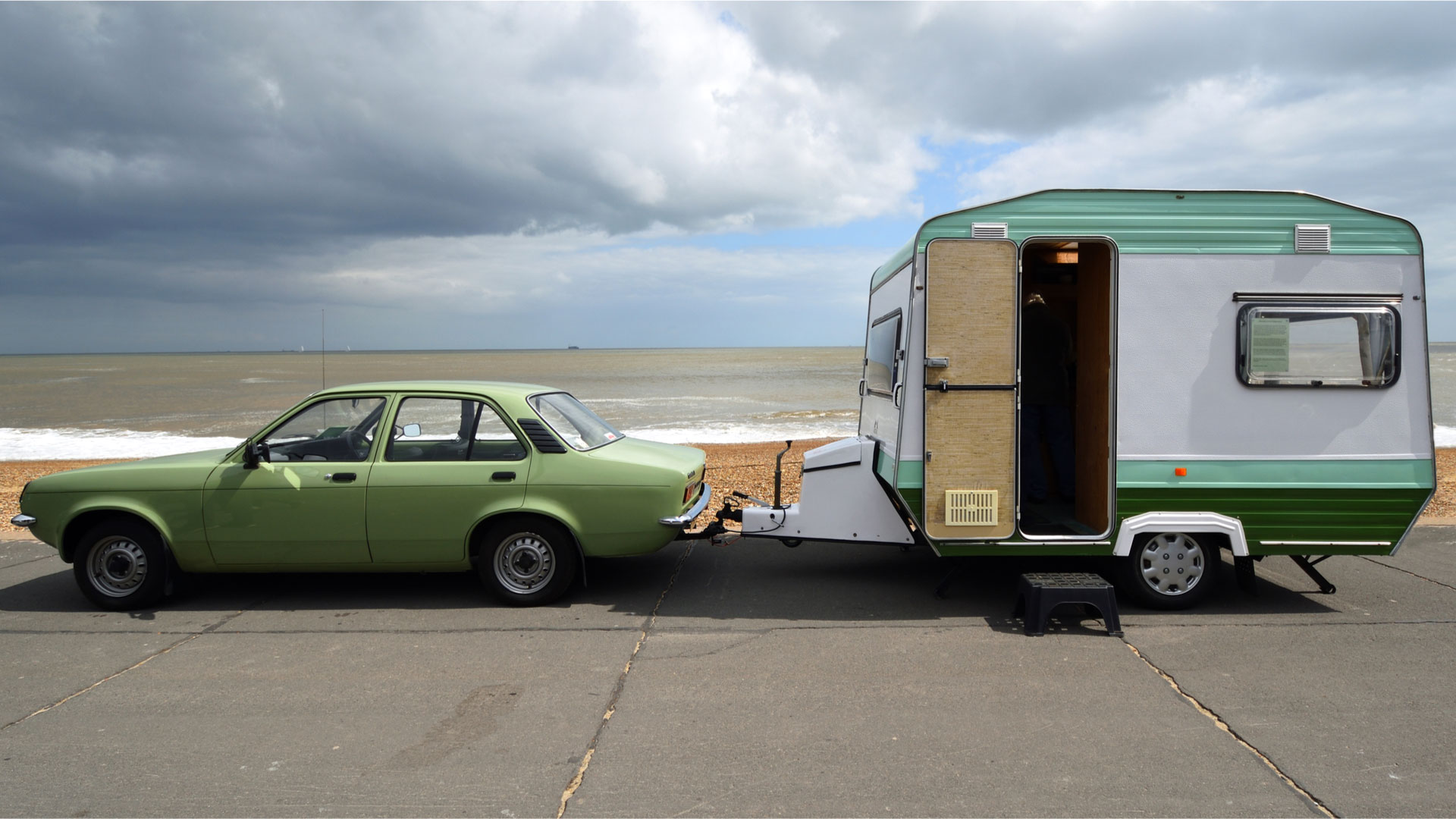 Classic cars at the seaside