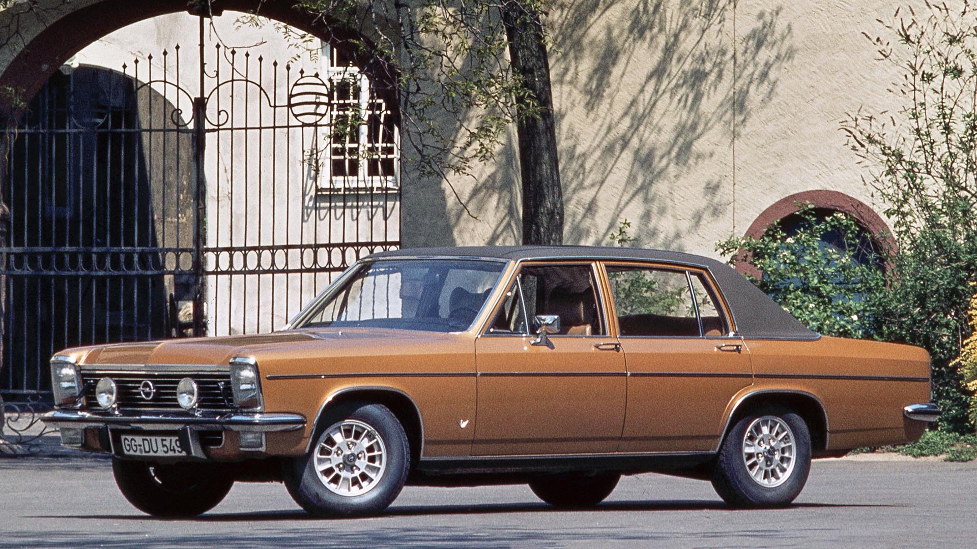 Opel Diplomat V8