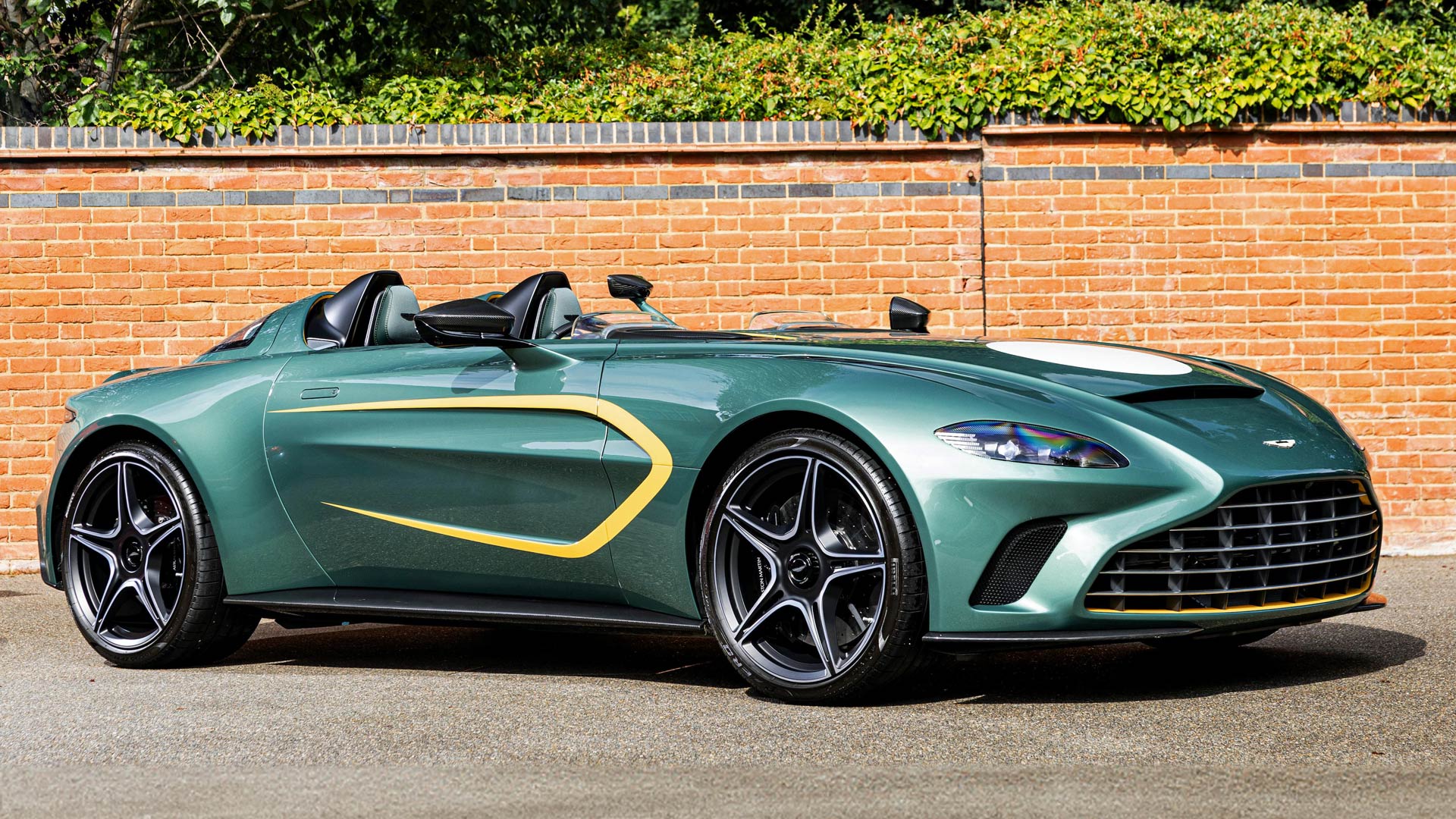 2021 Aston Martin V12 Speedster