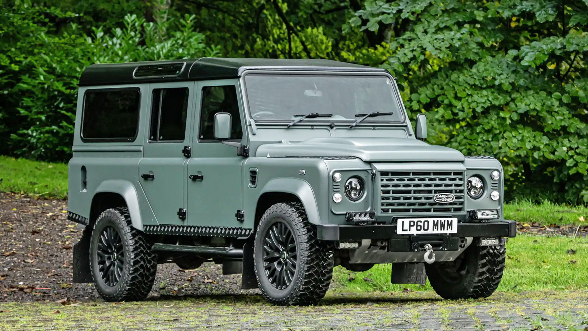 2011 Land Rover Defender 110 6.2 V8