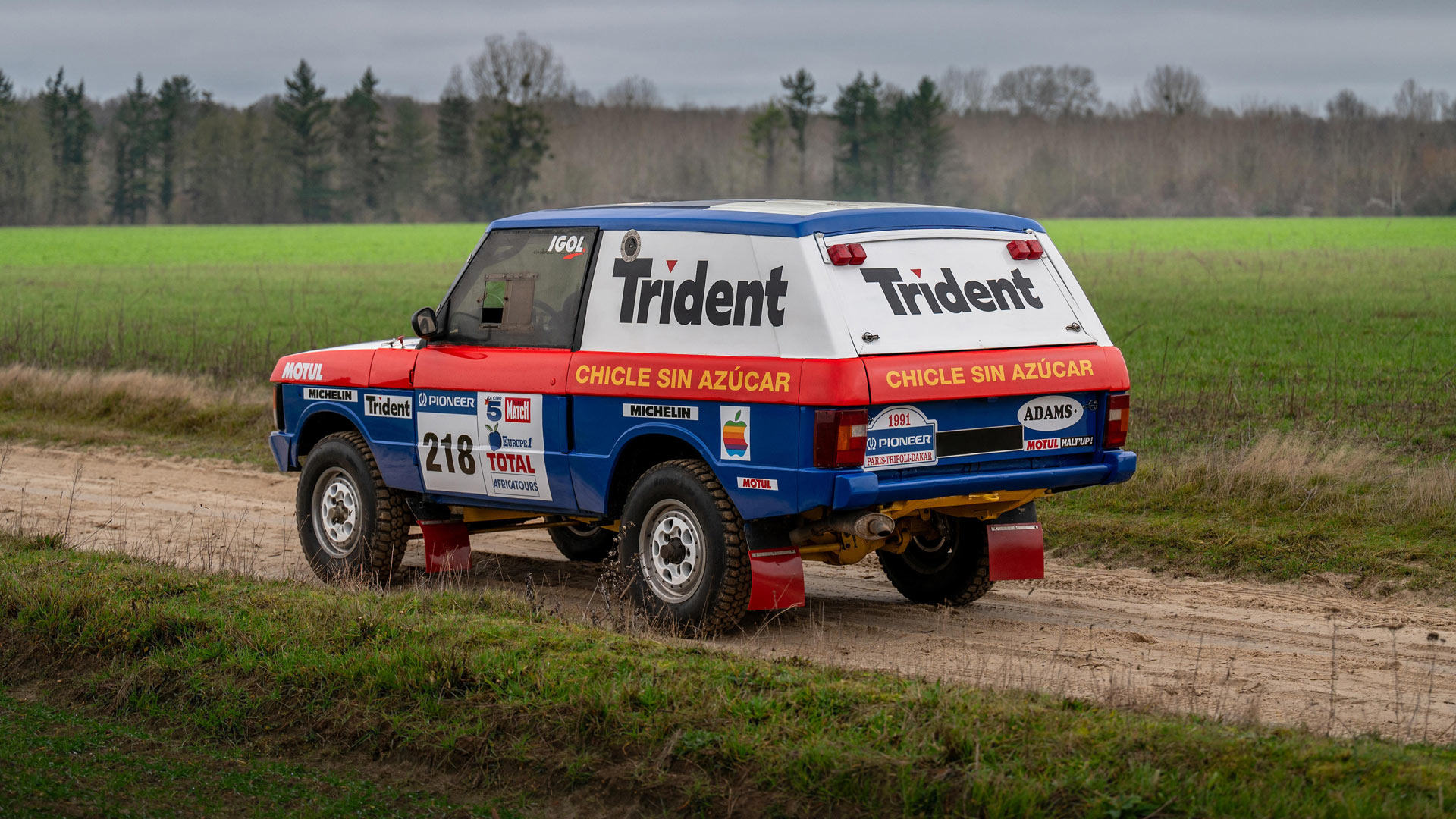 Bonhams Range Rover Dakar V8 T2