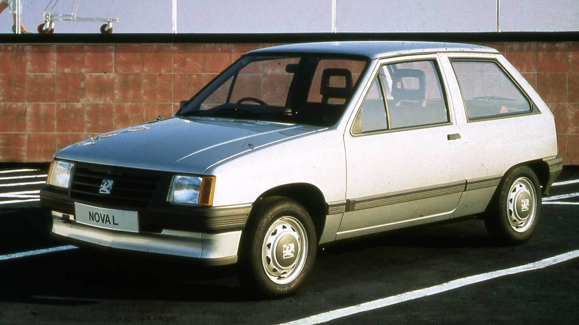 9. Vauxhall Nova: 61,358 registrations