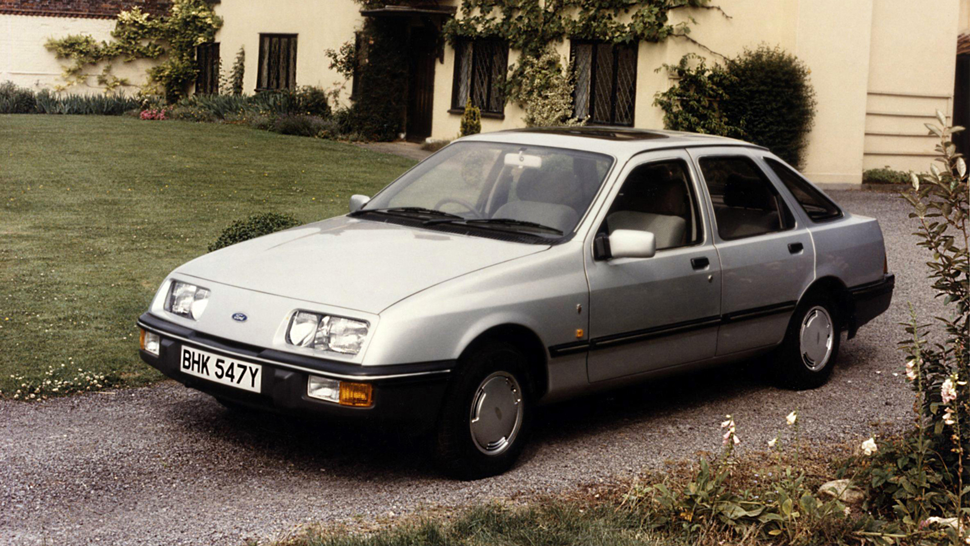 5. Ford Sierra: 101,642 registrations